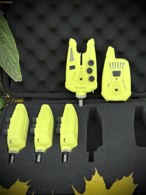 Sady FLACARP X8 + RX8 - speciální edice podzim 2025 1) Sada:: FLACARP X8 2+1, 2) Barva:: Žlutá