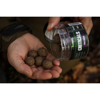 Vyvážené boilies Karel Nikl Criticals Giga Squid 150g