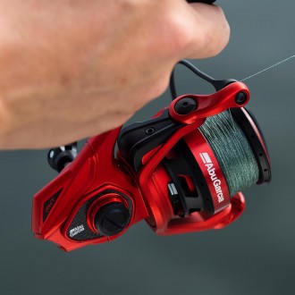 Naviják s přední brzdou Abu Garcia Revo 3 Rocket 3000