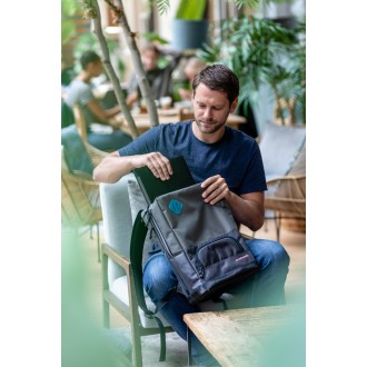 The Office Backpack 16L batoh na notebook s chladící kapsou