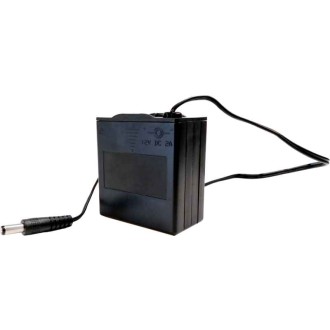 Držák na 8xAA/12V baterie s napájecím konektorem