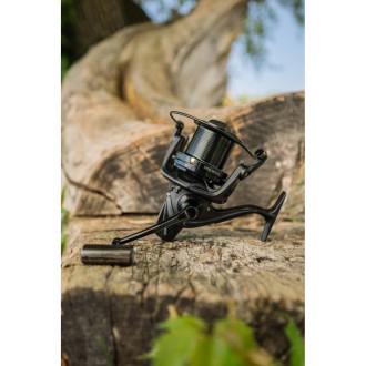Naviják Giants Fishing XRS FD 9000 + černá cívka 10000 ZDARMA!