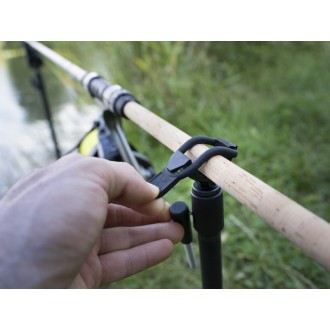 Držák prutu s pojistkou Delphin LOX 1x Uni držák + 2x gumička