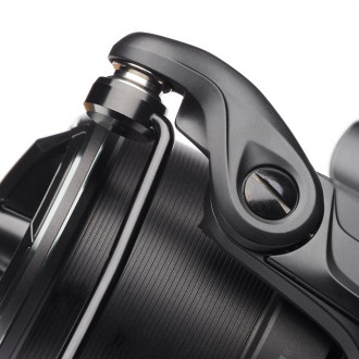 Penn Spodový naviják s přední brzdou Vantage 8000 Spod