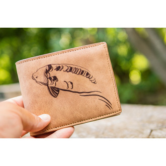Peněženka Giants Fishing hnědá plavající kapr Brown Wallet Swimming Carp