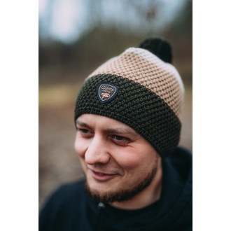 Zimní pánská čepice Giants Fishing tříbarevná s bambulkou