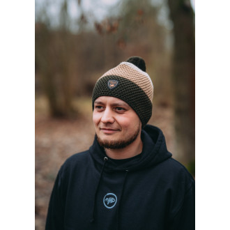 Zimní pánská čepice Giants Fishing tříbarevná s bambulkou