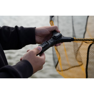 Přívlačový teleskopický SPORTEX podběrák s pogumovanou síťkou 60x50cm