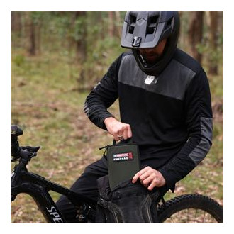 Lékárnička Survival First Aid Kit Slimline CZ