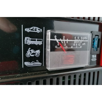 Elektronická nabíječka akumulátorů 12V / max. 6A