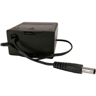 Držák na 8xAA/12V baterie s napájecím konektorem