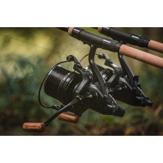 Naviják Giants Fishing Deluxe Reel FS 9000 + cívka 8000 ZDARMA