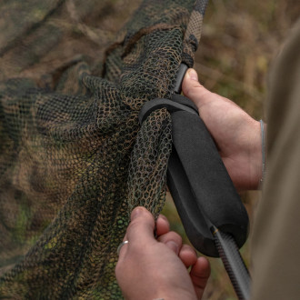Captive Net Float