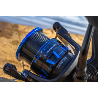 Invictus 320 Reel