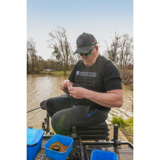 Lightweight Black Raglan T-Shirt Small