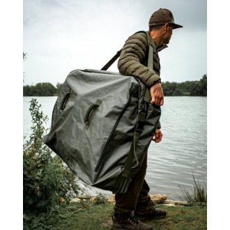 Nepromokavý obal na lehátko Trakker Downpour Roll-Up Bad Bag