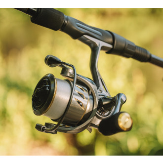 Prut Giants Fishing Deluxe Feeder MH 3,3m 100g + naviják GXF 3000FD