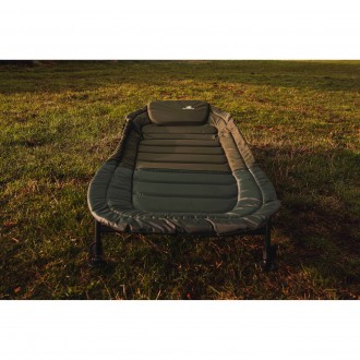 Lehátko Giants Fishing Specialist Plus 8Leg Bedchair