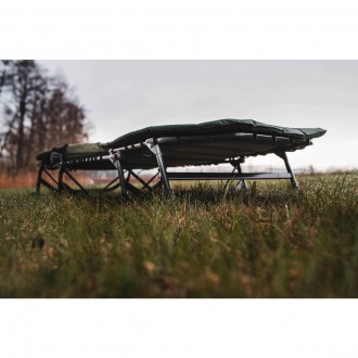 Lehátko Giants Fishing Specialist Plus 8Leg Bedchair
