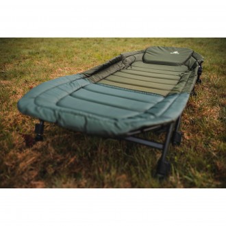 Lehátko Giants Fishing Specialist Plus 8Leg Bedchair