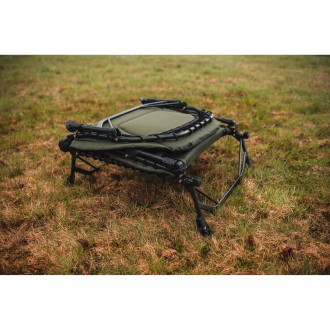 Lehátko Giants Fishing Specialist Plus 8Leg Bedchair