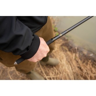 Wychwood kaprový podběrák Extremis 42inch Landing Net and 2 Piece Handle