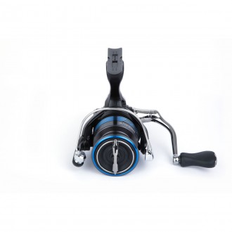 Naviják Shimano Nexave FI 2500