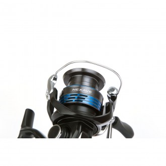 Naviják Shimano Nexave FI 2500