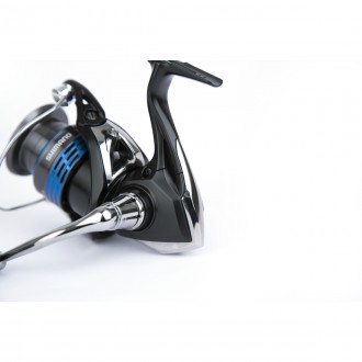 Naviják Shimano Nexave FI 2500