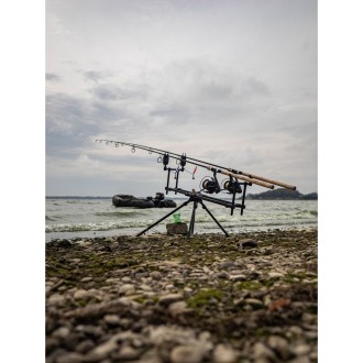 Stojan Giants Fishing Luxury Rod Pod 3 Rods