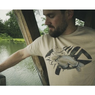 Tričko Giants Fishing pánské béžové Rybář s kaprem