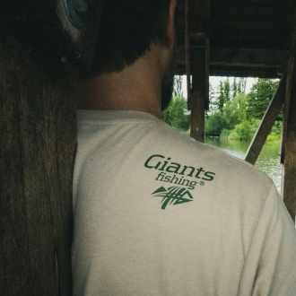 Tričko Giants Fishing pánské béžové Rybář s kaprem